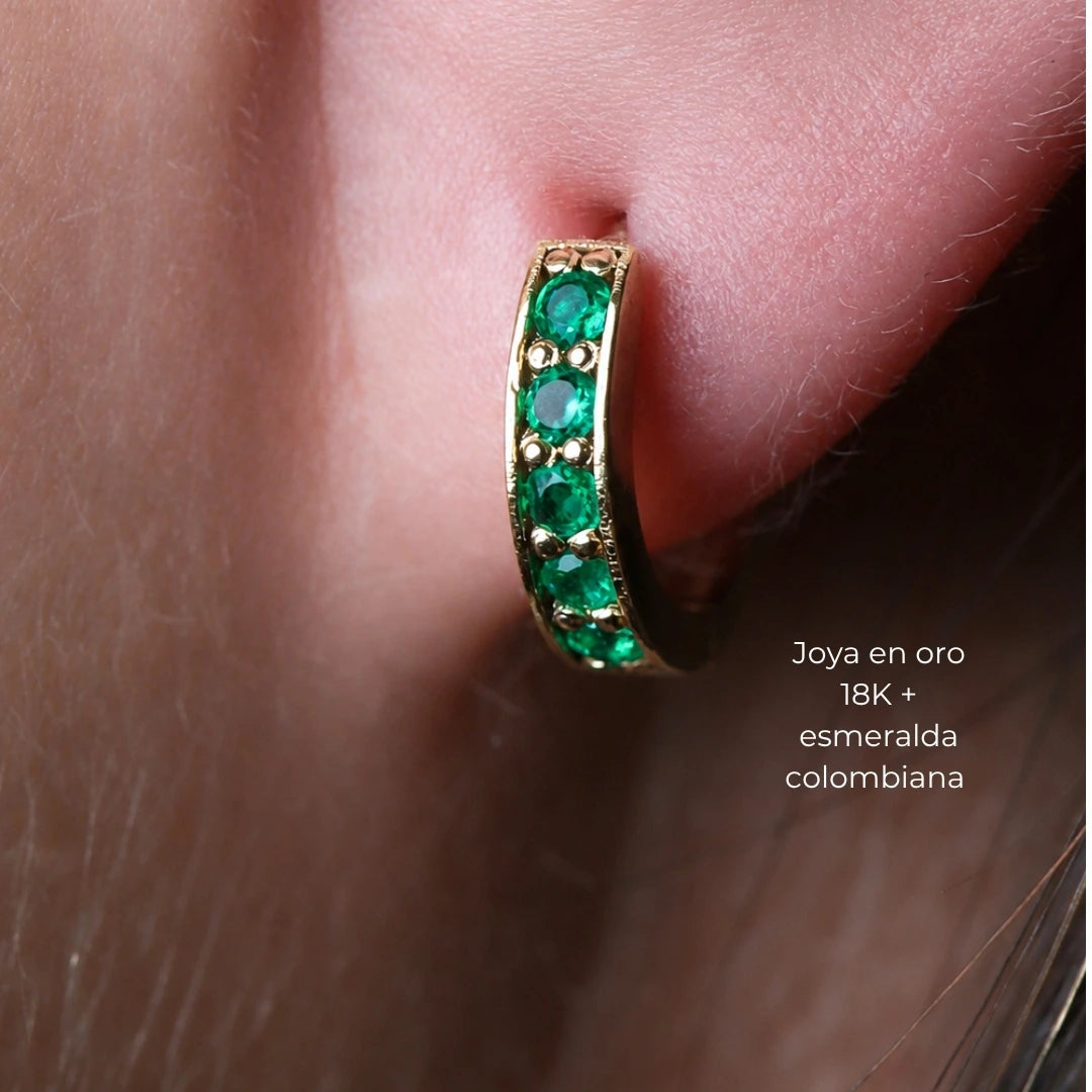 Arete Candonga Esmeralda Oro 18K