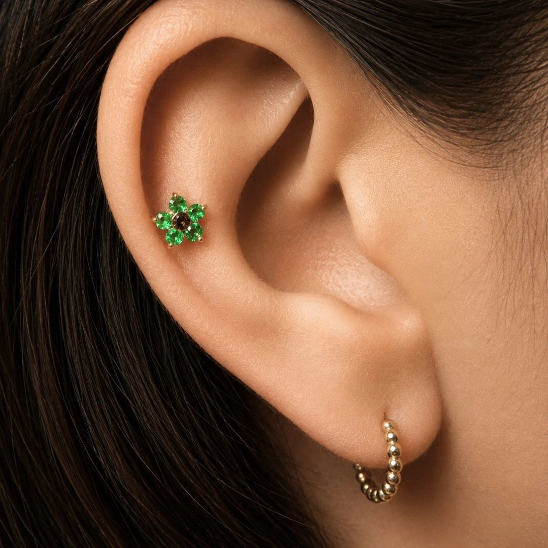 Labret Flor esmeraldas Oro Sólido 18K