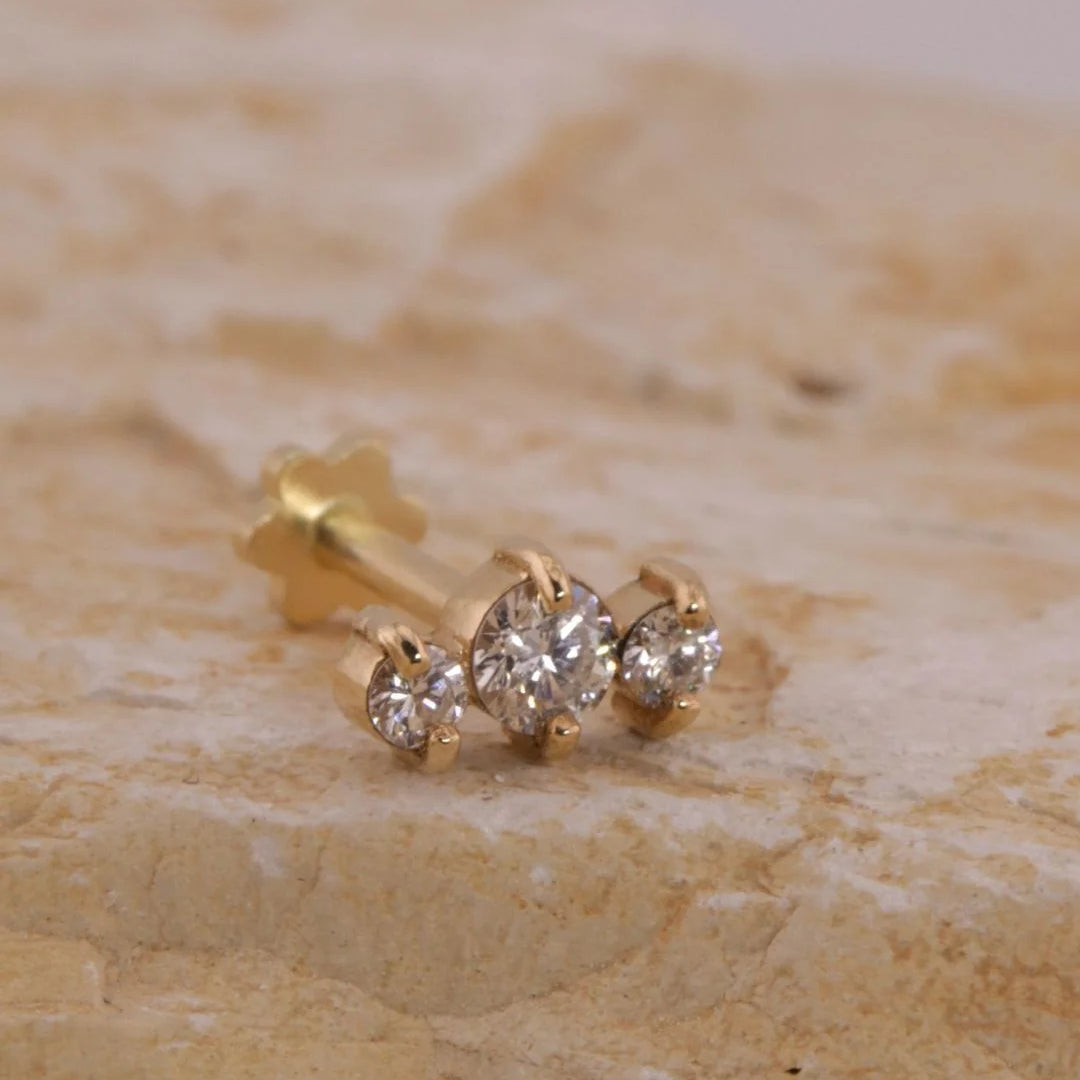 Labret Trio Diamantes en Oro 18K