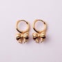 Pendientes Tipo Candonga con Moños Delicados - Acero Inoxidable Dorado y Plateado - Helix Body Jewelry - Tienda Online de Piercings