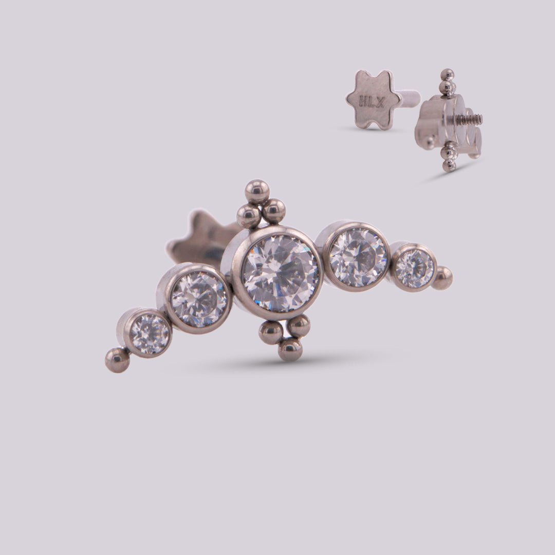 Labret plateado Strong - Helix Body Jewelry - Tienda Online de Piercings