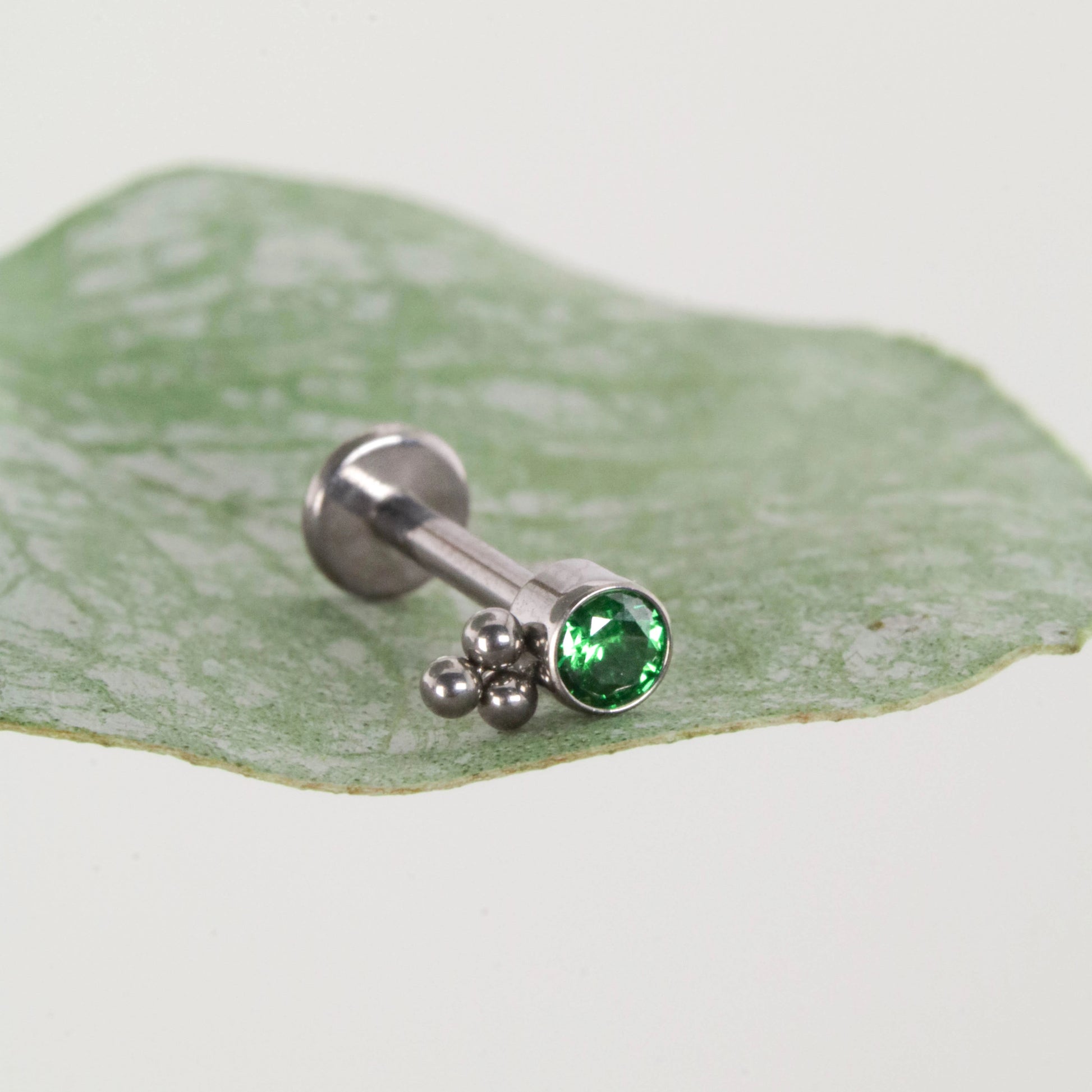 Labret Mini Verde · Titanio Grado Implante