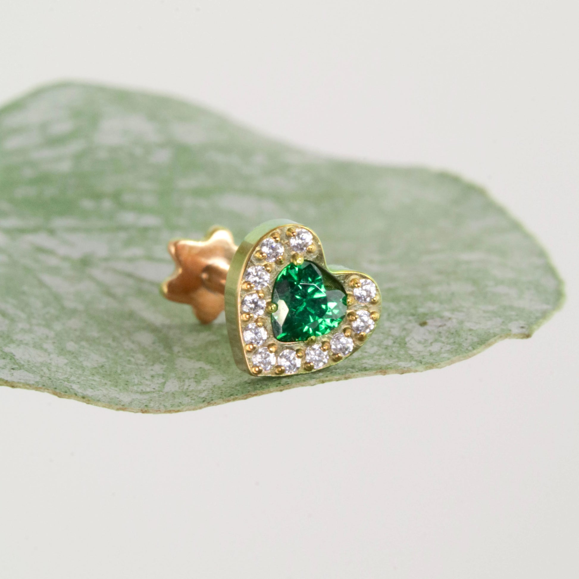 Labret Corazón Verde · Titanio Grado Implante