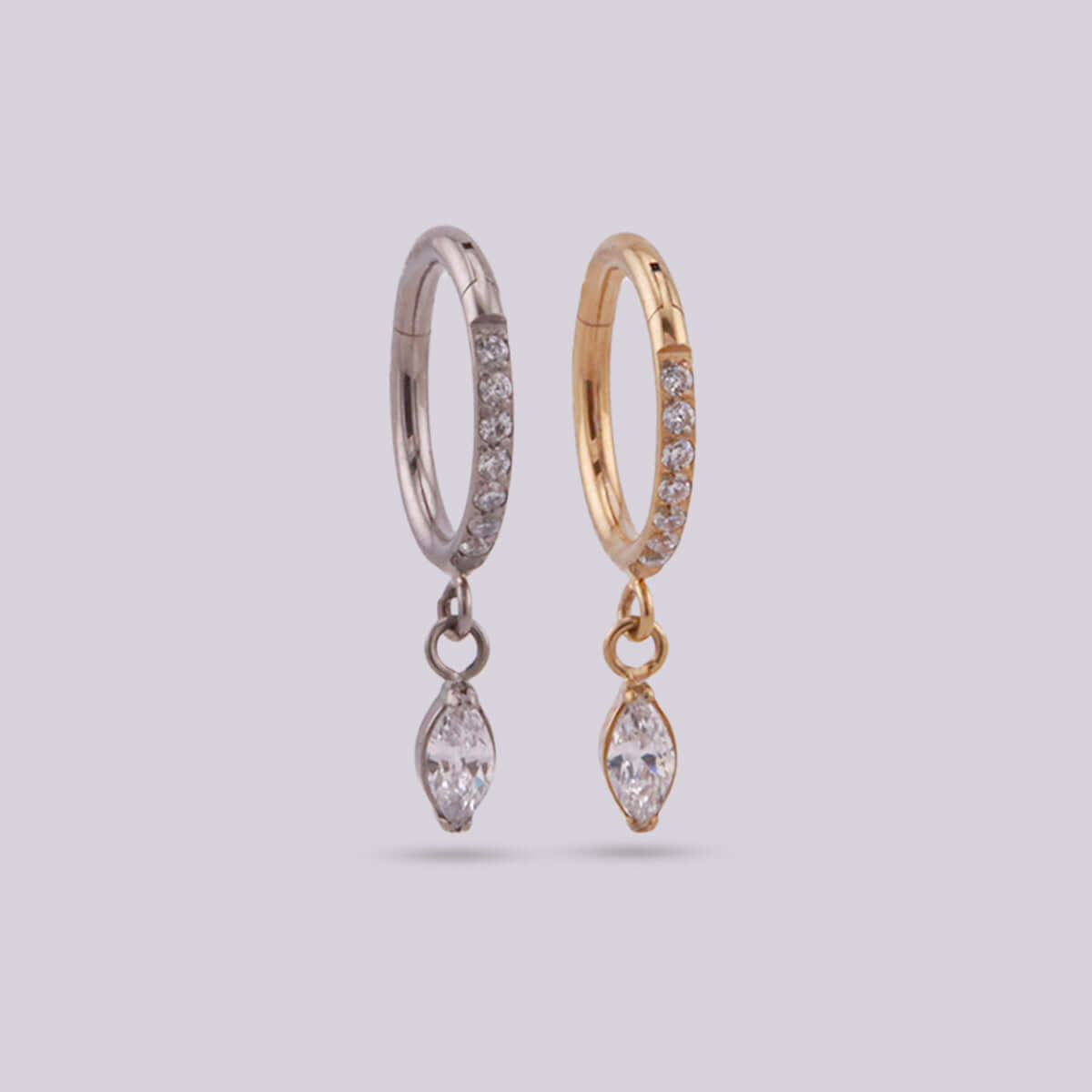 Aro en Titanio con pendiente dorado y plateado - Helix Body Jewelry - Tienda Online de Piercings