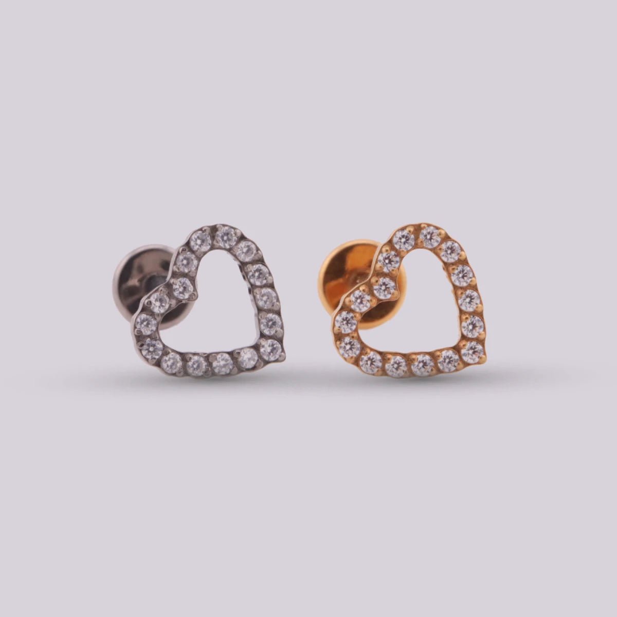 Joya para oreja con forma de corazón - Helix Body Jewelry - Tienda Online de Piercings