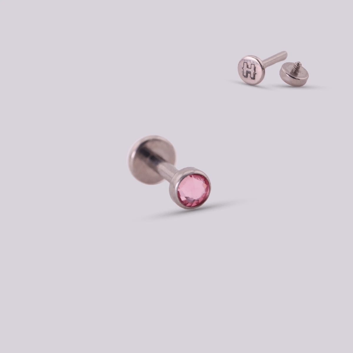 Labret en titanio Mirror - Helix Body Jewelry - Tienda Online de Piercings