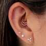 Arete con forma de corazón en oro solido de 14K - Helix Body Jewelry - Tienda Online de Piercings