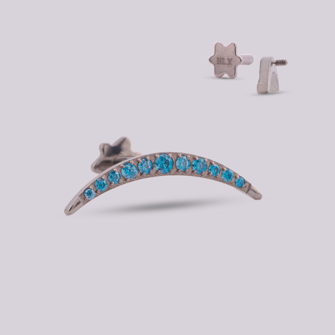 Labret en titanio en forma de media luna - Seti - Helix Body Jewelry - Tienda Online de Piercings