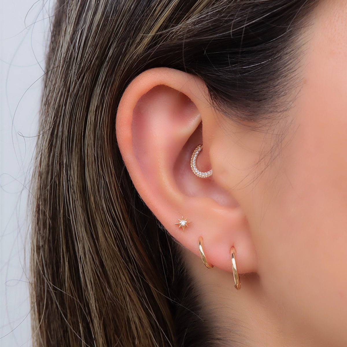 Joya en oro con diseño de estrella y diamante - Helix Body Jewelry - Tienda Online de Piercings