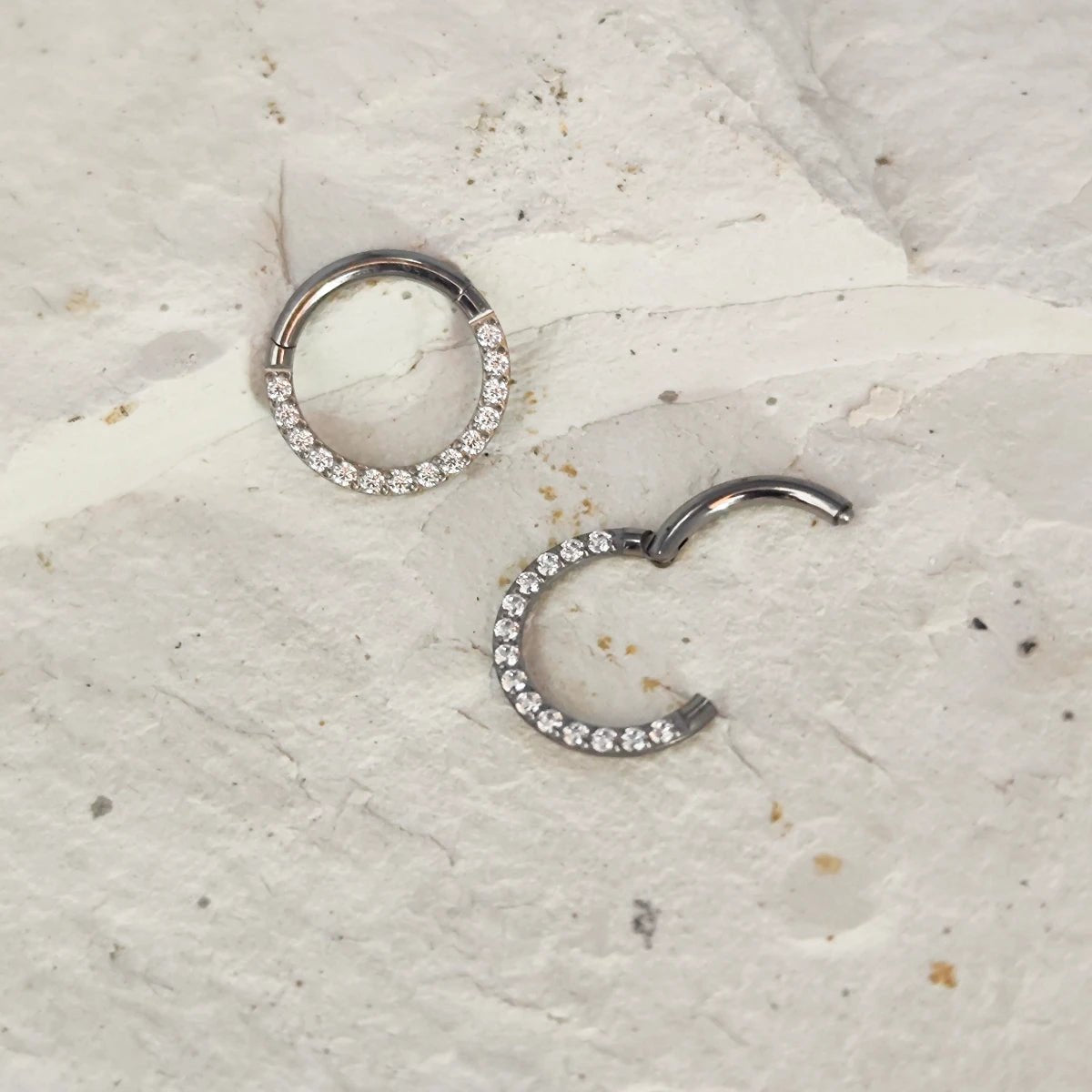 Aro zirconia plateado - Helix Body Jewelry - Tienda Online de Piercings