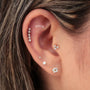 Pendiente para oreja en oro 18K con diamante 2mm - Helix Body Jewelry - Tienda Online de Piercings