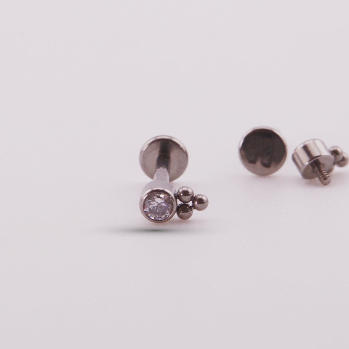 Joyas en titanio para piercing - Minni - Helix Body Jewelry - Tienda Online de Piercings