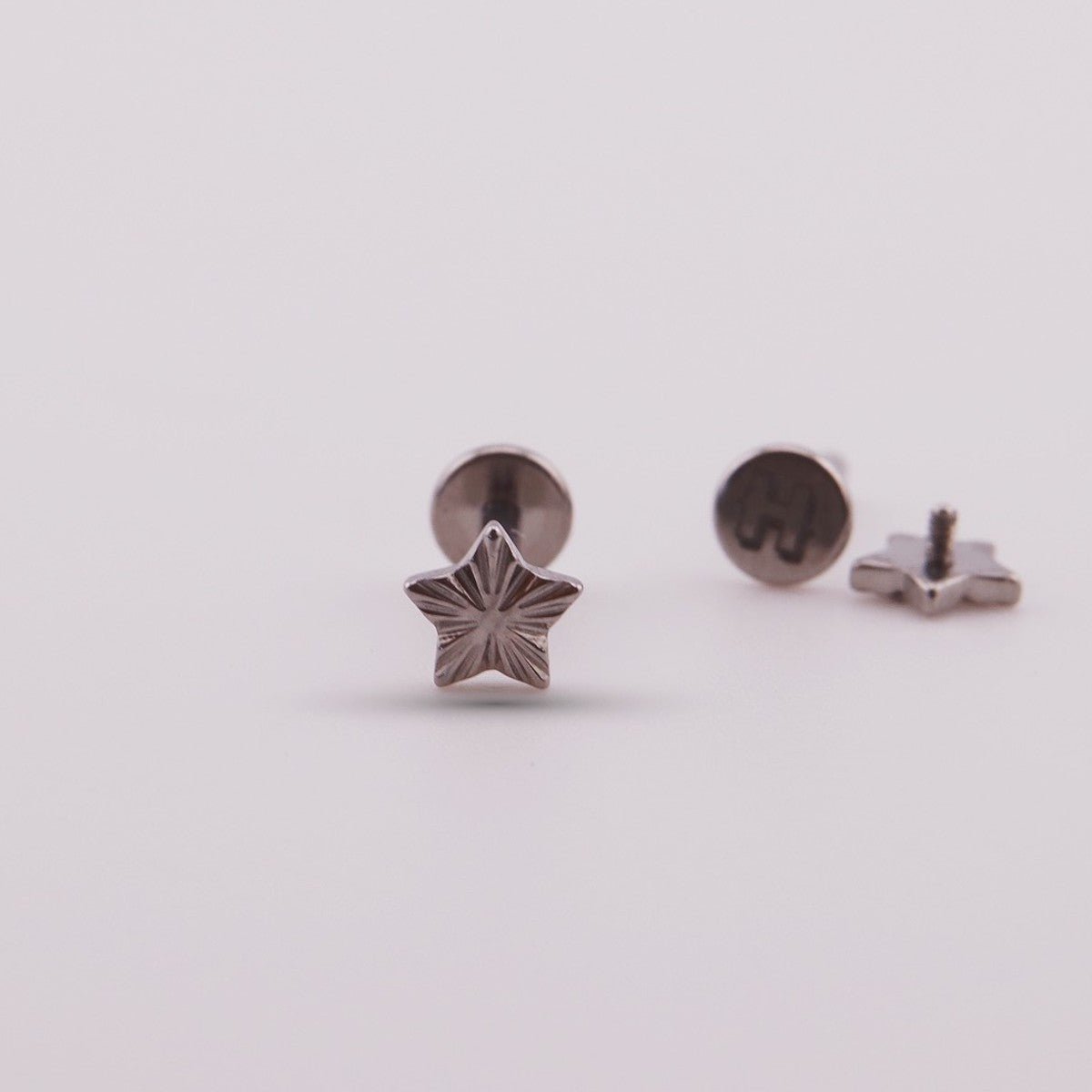 Joya silver para la oreja - Mily - Helix Body Jewelry - Tienda Online de Piercings
